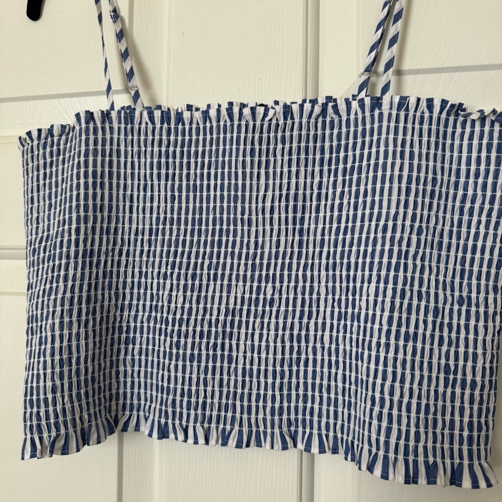 Express Striped Ruched Crop Top - Picture 2 of 6